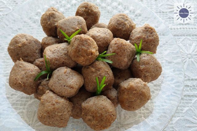 Wholegrain Matzah Balls Kneidlach Recipe