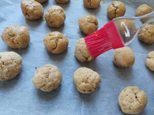 Honey Cookie Delight Recipe - Brushing The Syrup