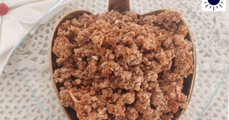 Crunchy Almond Apple Granola Recipe