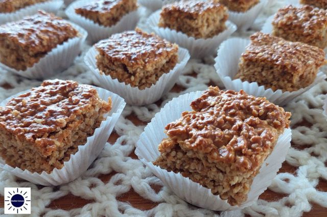 Wholegrain Sesame Honey Bars Recipe