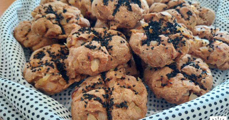 Wholegrain Vegan Onion Soda Bread Rolls Recipe