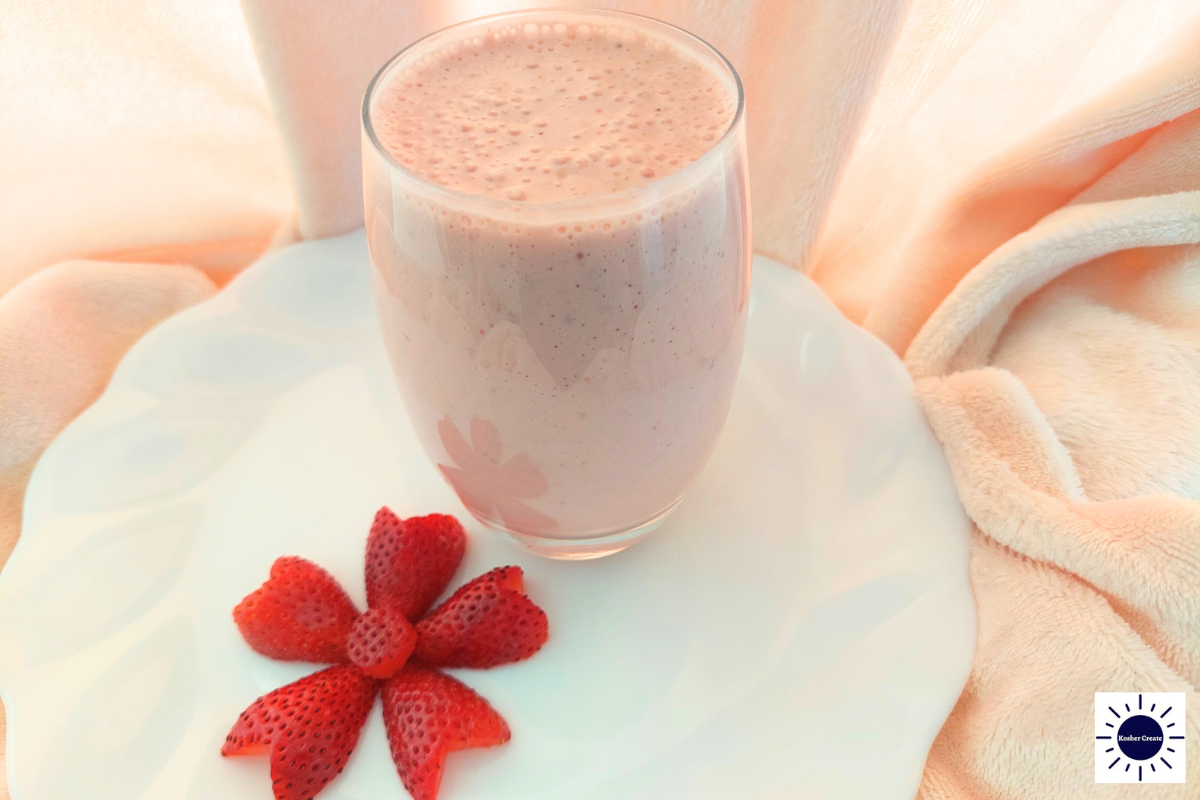 Strawberry Peanut Butter Yogurt Smoothie Recipe